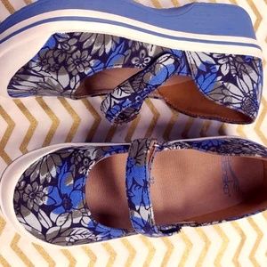 Dansko Blue Hawaii 34 Eur U.S 4